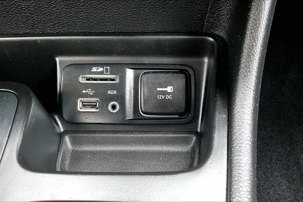 2017 Jeep Cherokee Latitude - Photo 17