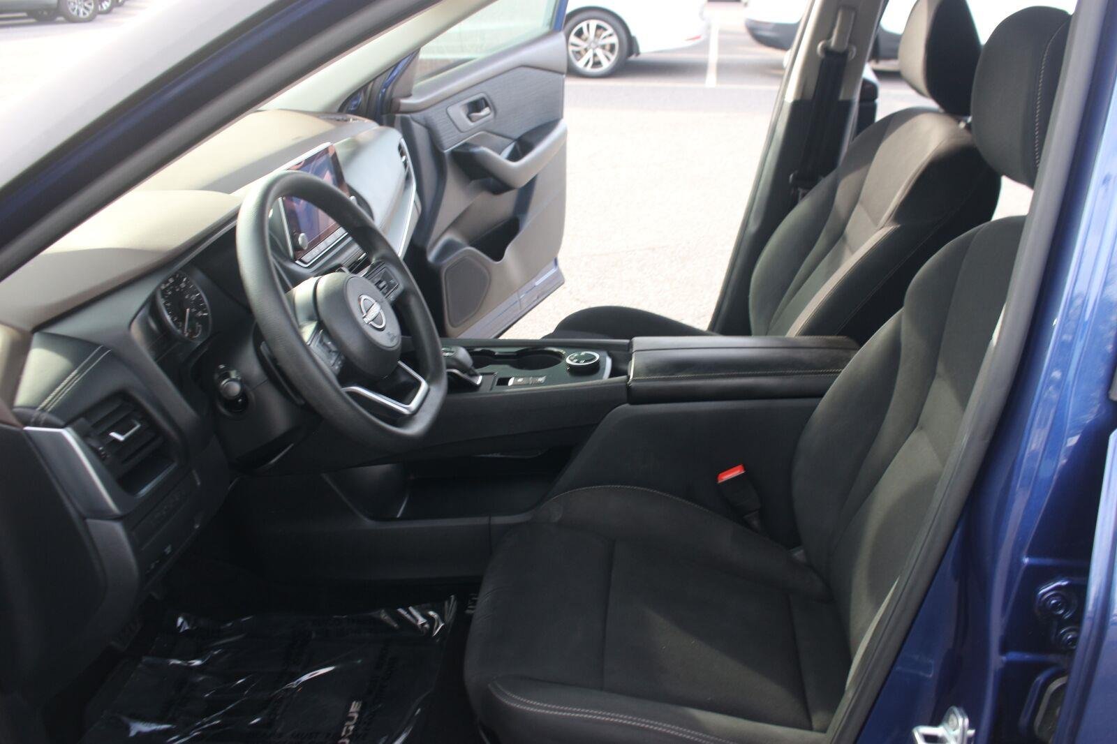 Used 2023 Blue Nissan S image 14