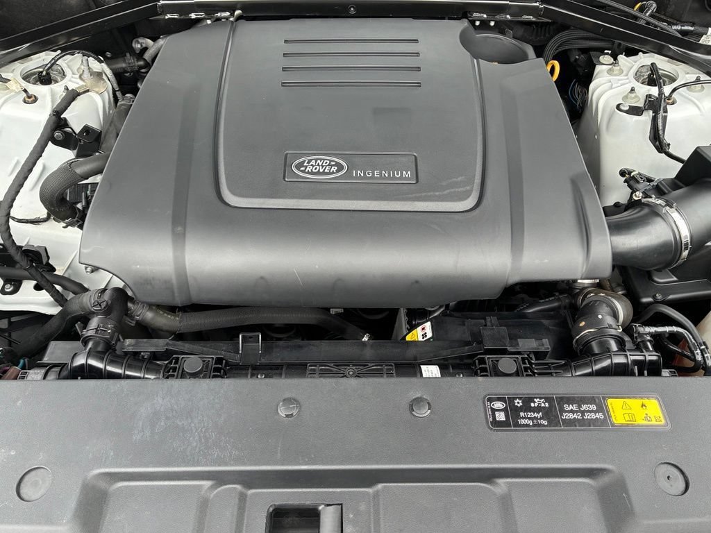 Used 2022 White Land Rover S image 36