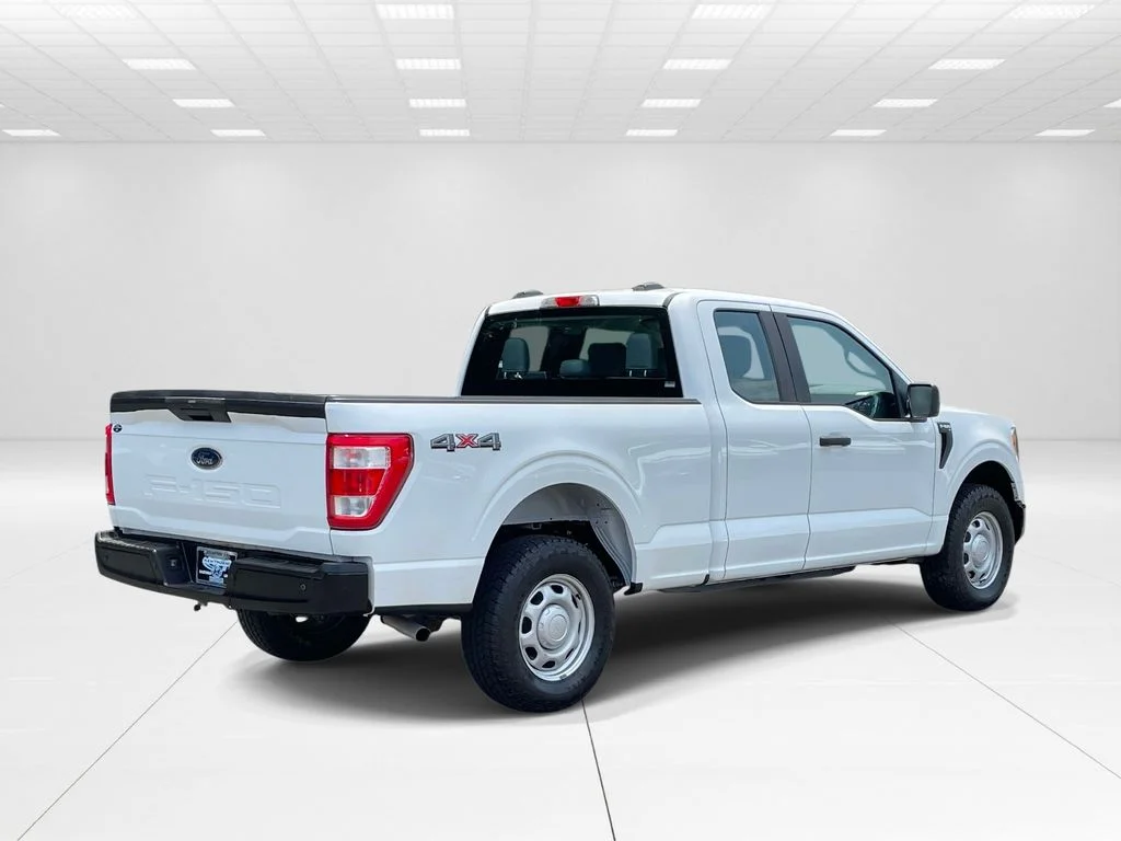 Used 2021 White Ford XL image 6