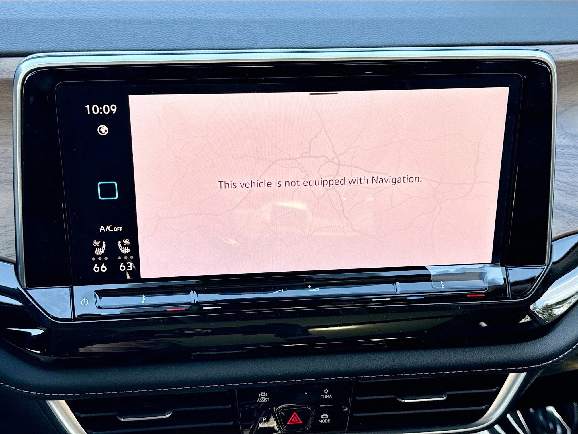 New 2026 Mist Volkswagen 2.0T SE w/Technology image 32