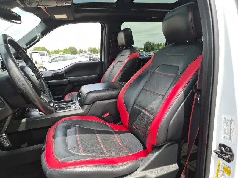 Used 2018  Ford Lariat image 9