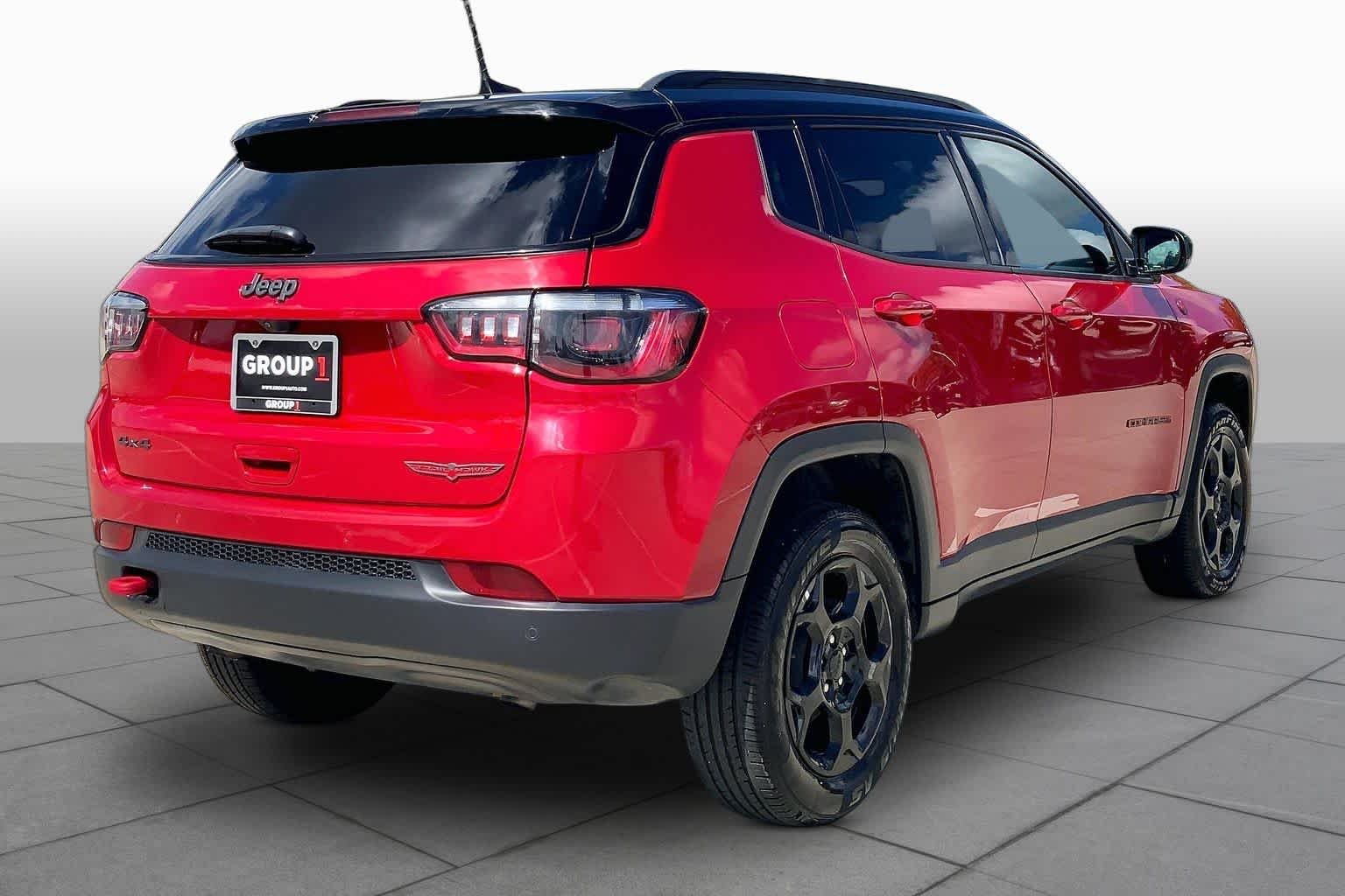 Used 2024 Red Hot Pearlcoat Jeep Trailhawk image 13