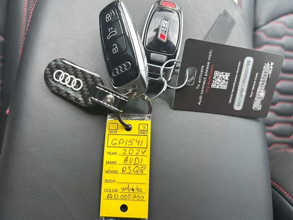 Used 2024  Audi 4.0T image 57
