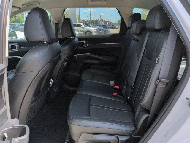 New 2025 Glacial White Pearl Kia S image 14