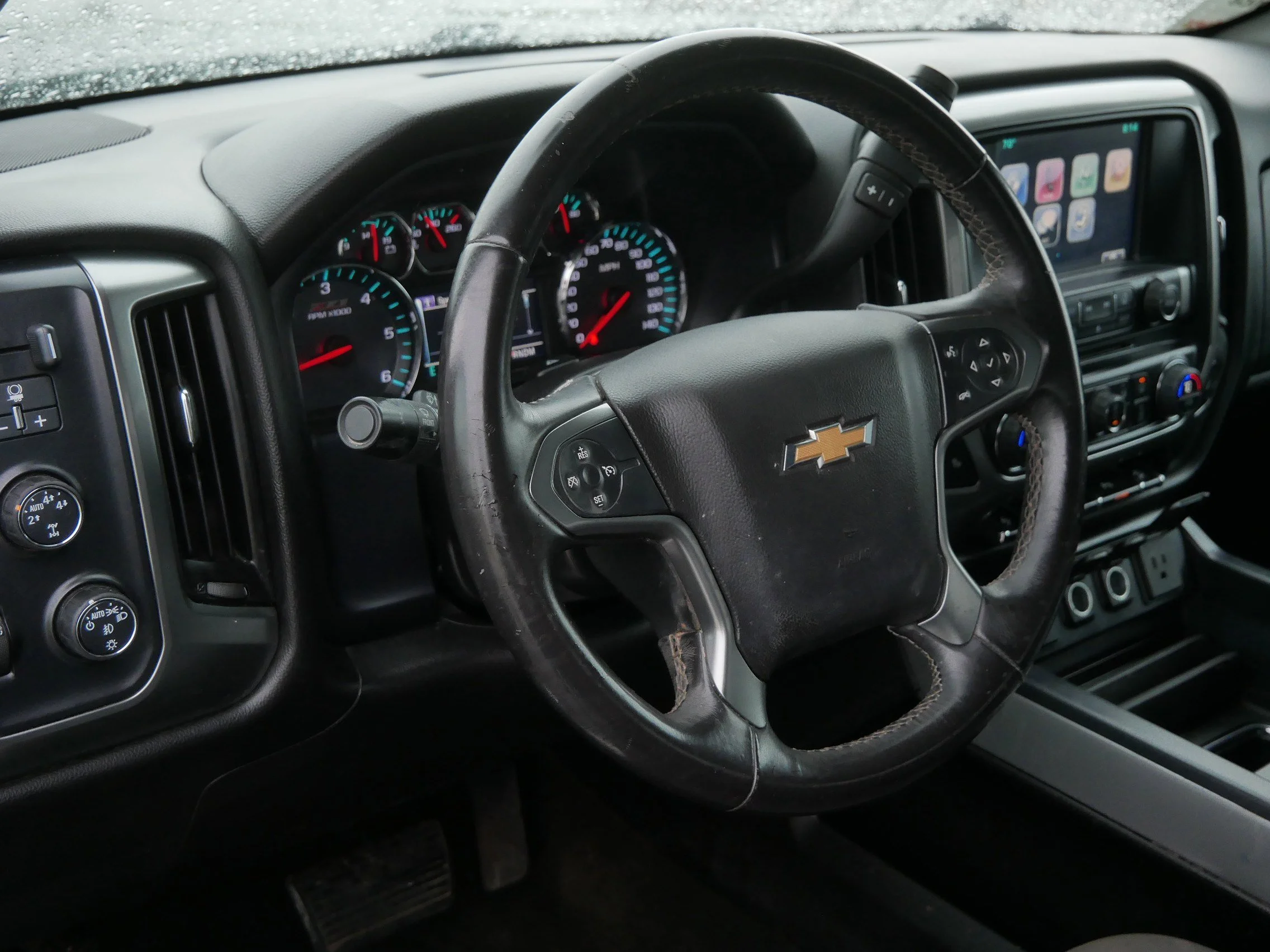 Used 2015 Black Chevrolet LT image 18