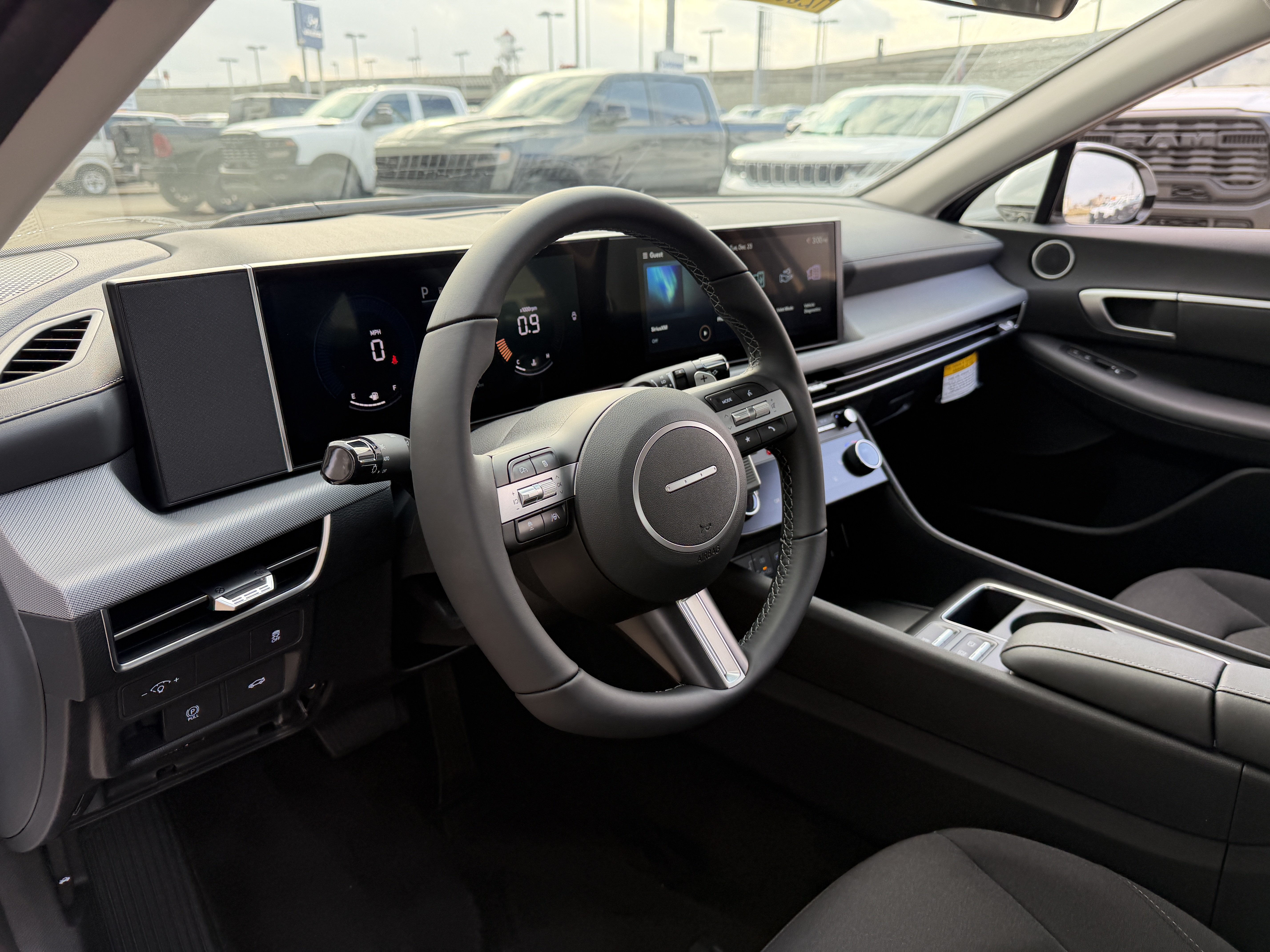 Used 2026 White Hyundai SEL Sport image 26