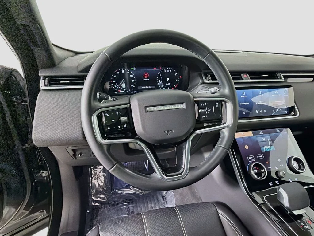 Used 2022 Black Land Rover S image 11