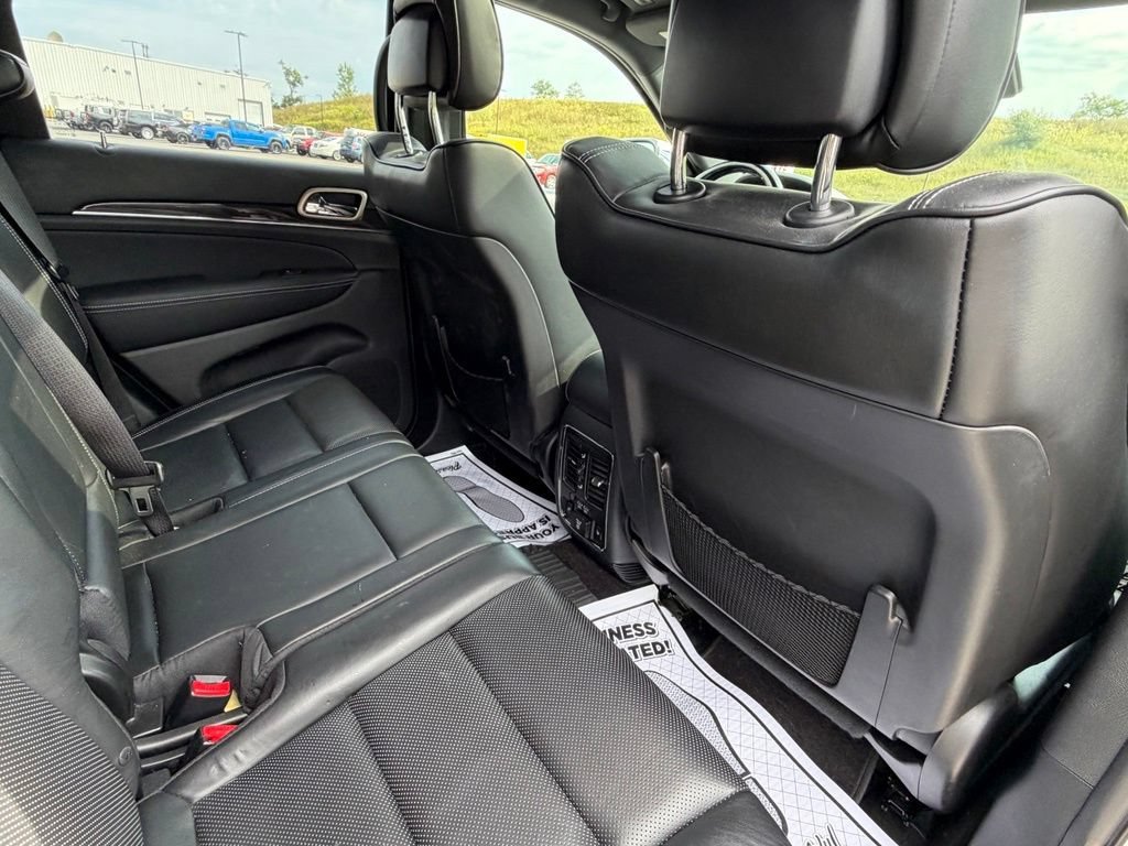 Used 2017 Bright White Clea Jeep Overland image 43