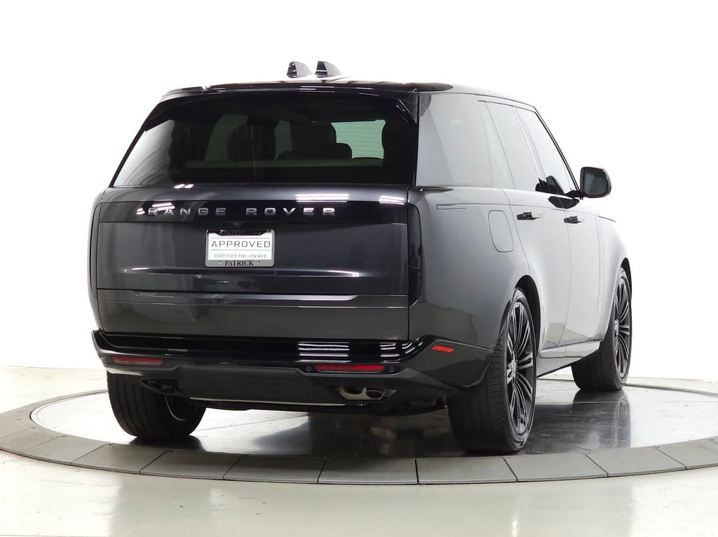 Certified Used 2024 Gray Land Rover SE image 8
