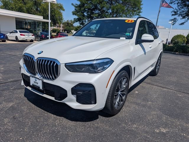 Used 2023 Mineral White Metallic BMW xDrive40i image 10