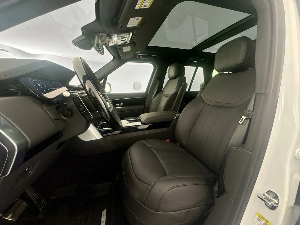 New 2026 Fuji White Land Rover SE image 20