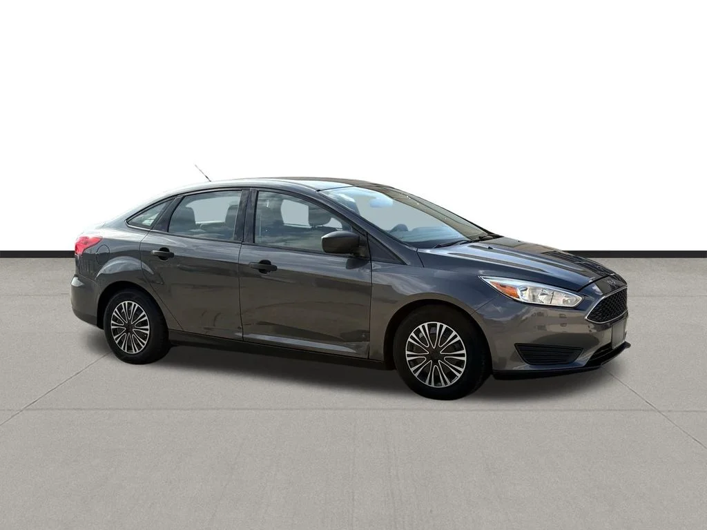 Used 2018 Magnetic Ford S image 3