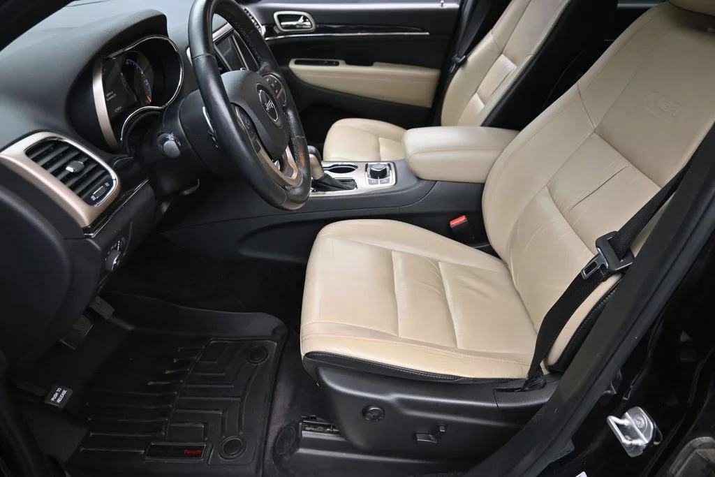 Used 2016 Black Jeep Limited image 16