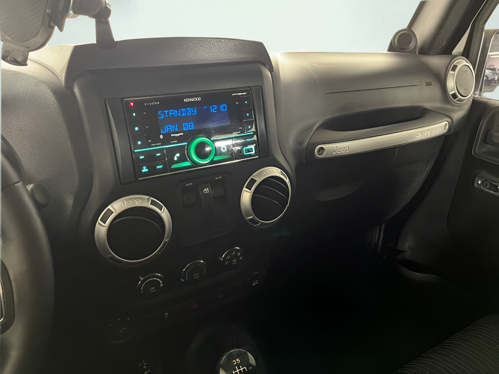 Used 2011 Black Jeep Rubicon image 15