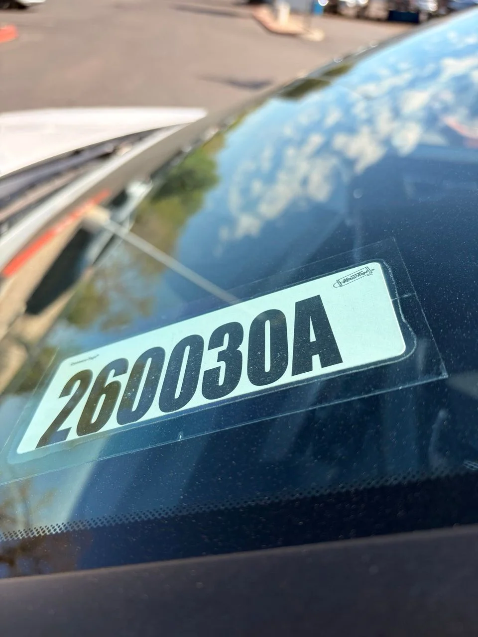 Used 2025 Glacial White Pearl Kia EX image 31