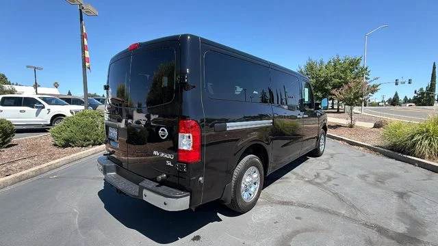 Used 2018 Super Black Nissan SL image 4