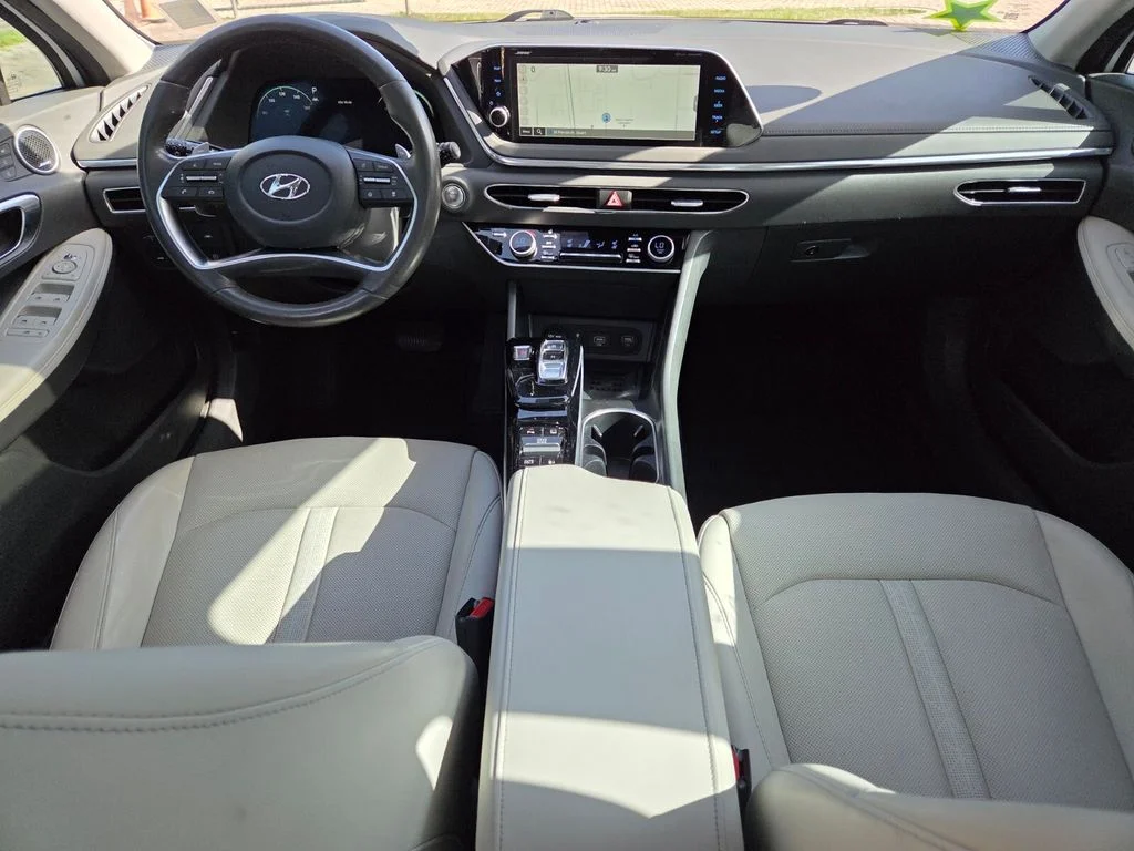 Used 2023 White Hyundai Limited image 5
