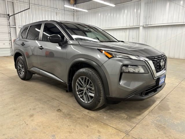 Used 2021 Gray Nissan S image 1
