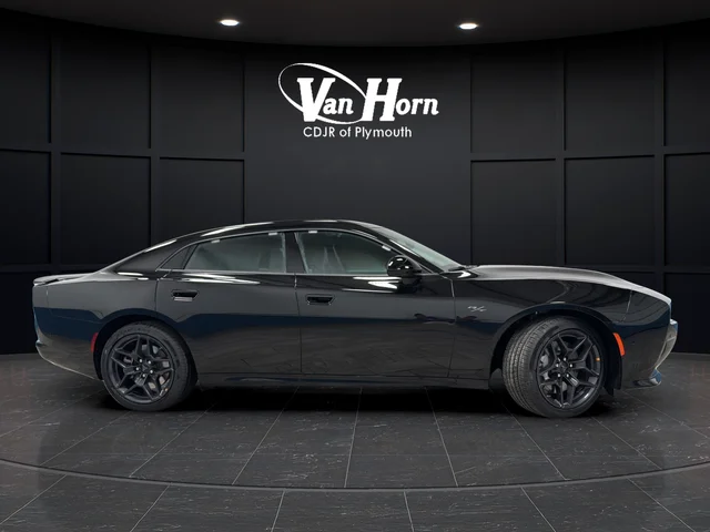 New 2026 Diamond Black Crystal Pearlcoat Dodge R/T image 8
