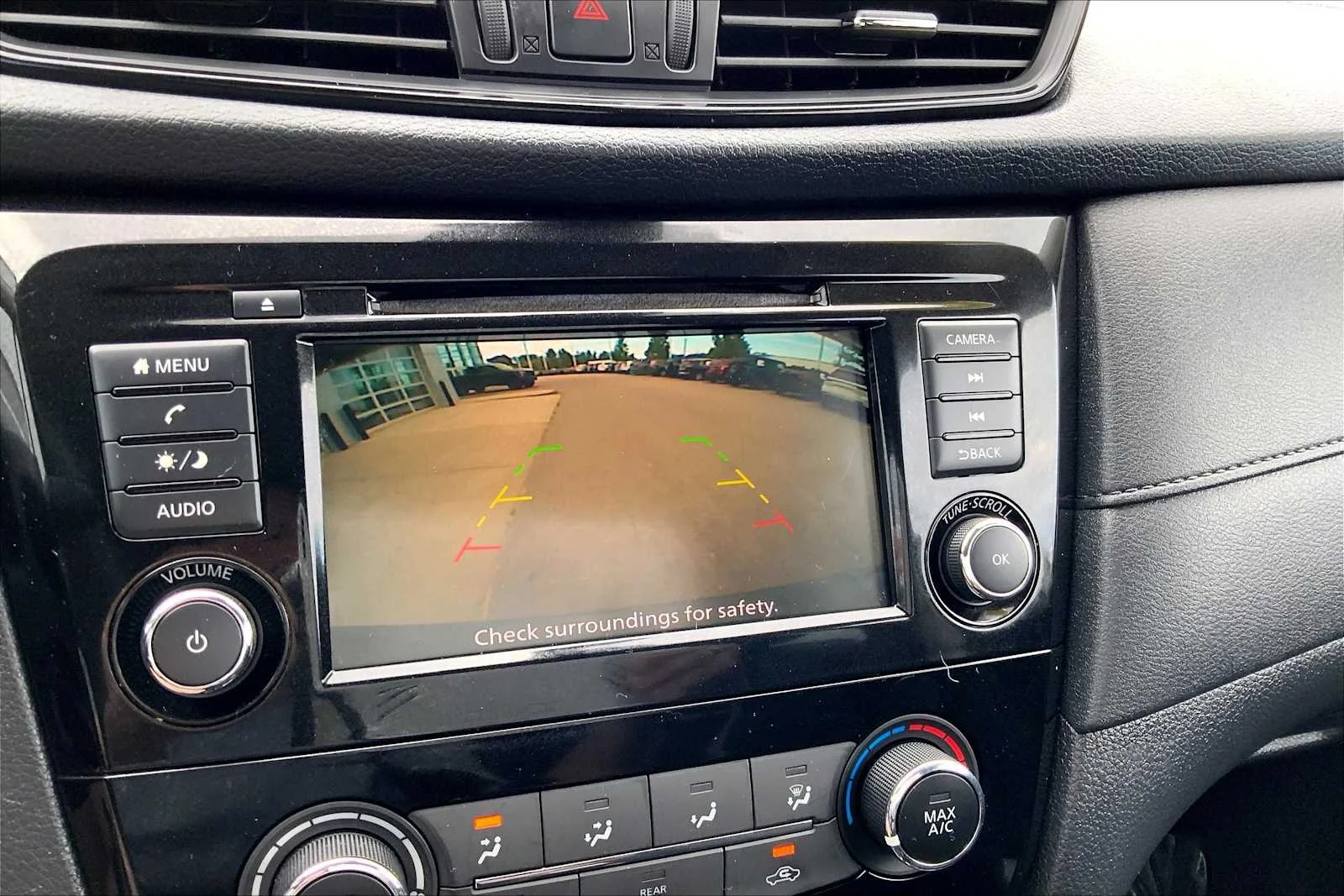 Used 2020 Magnetic Black Pearl Nissan S image 28