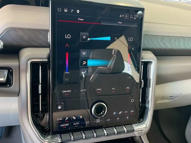 2026 GMC Yukon XL Denali - Photo 11
