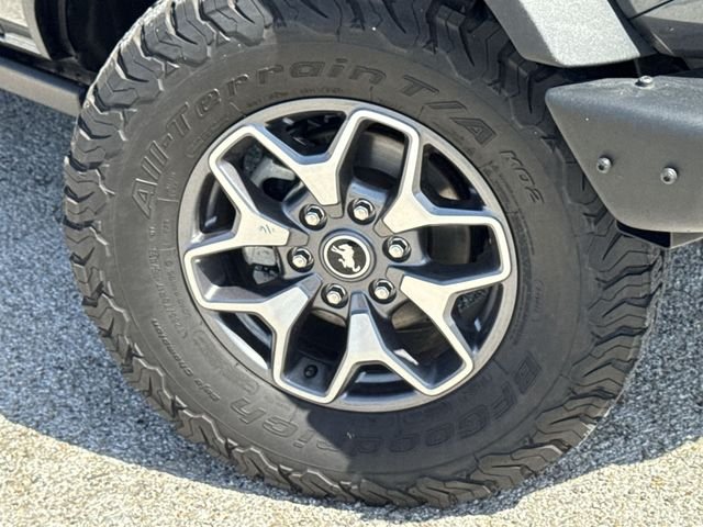 Used 2024 Gray Ford Badlands image 10