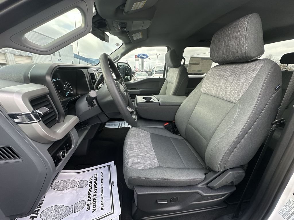 New 2026 Oxford White Ford F-250® XLT image 11