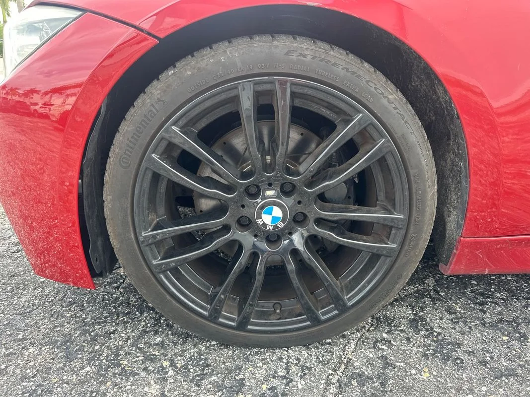 Used 2013 Red BMW xDrive image 12