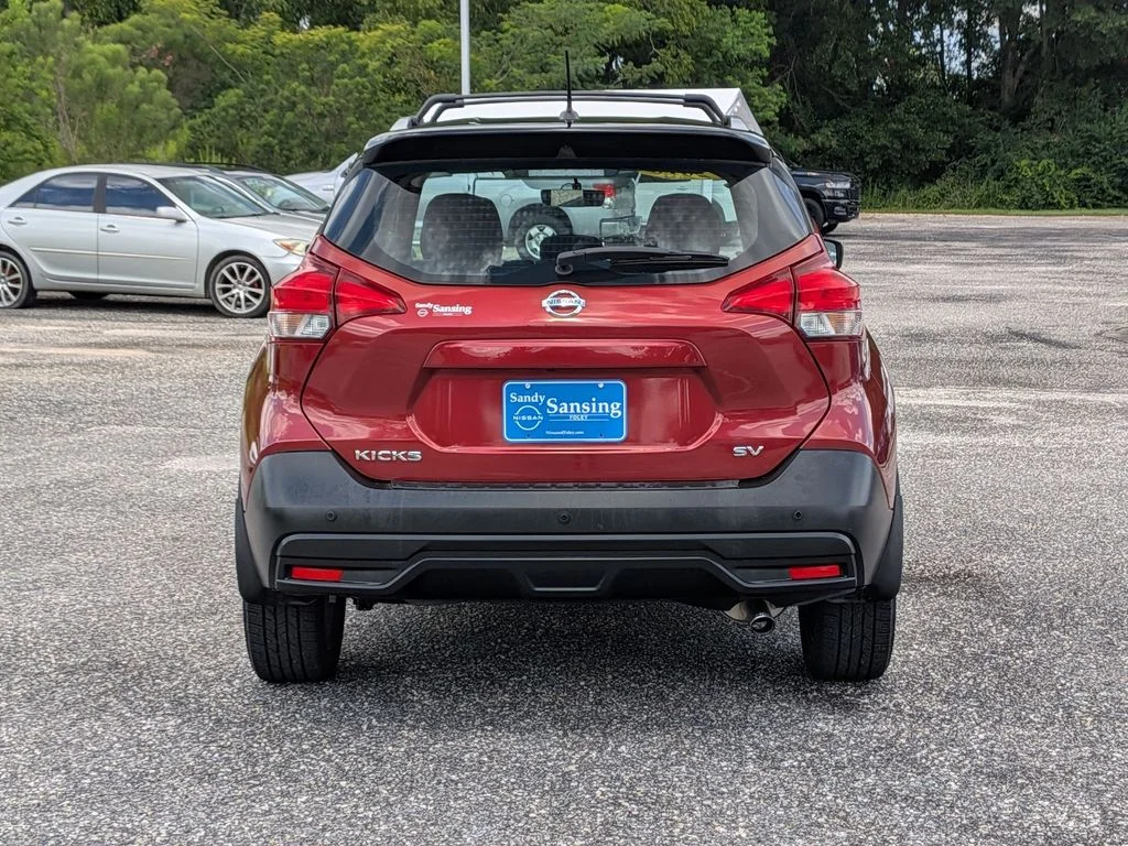 Used 2018 Red Nissan SV image 4