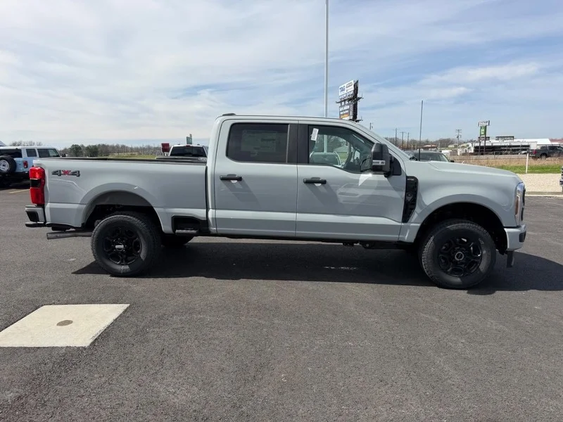 New 2026 Avalanche Ford F-250® XL image 4