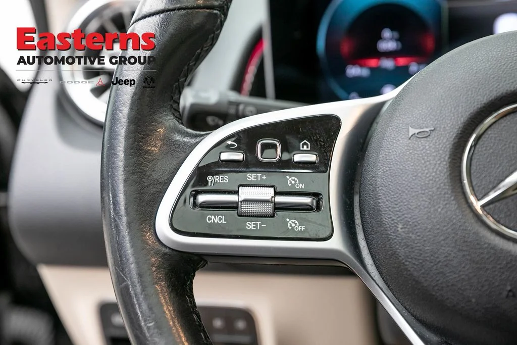 Used 2021 Black Mercedes-Benz GLB 250 image 15