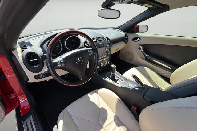 Used 2005  Mercedes-Benz SLK 350 image 18