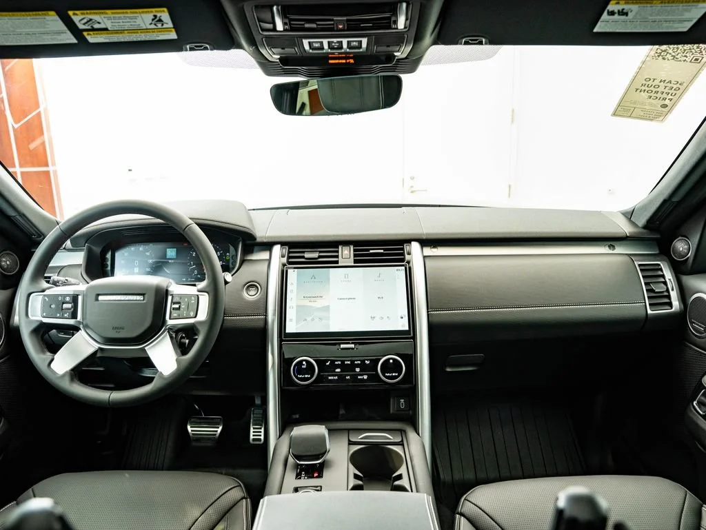 New 2026 Carpathian Gray Premium Metallic Land Rover Gemini Edition image 4