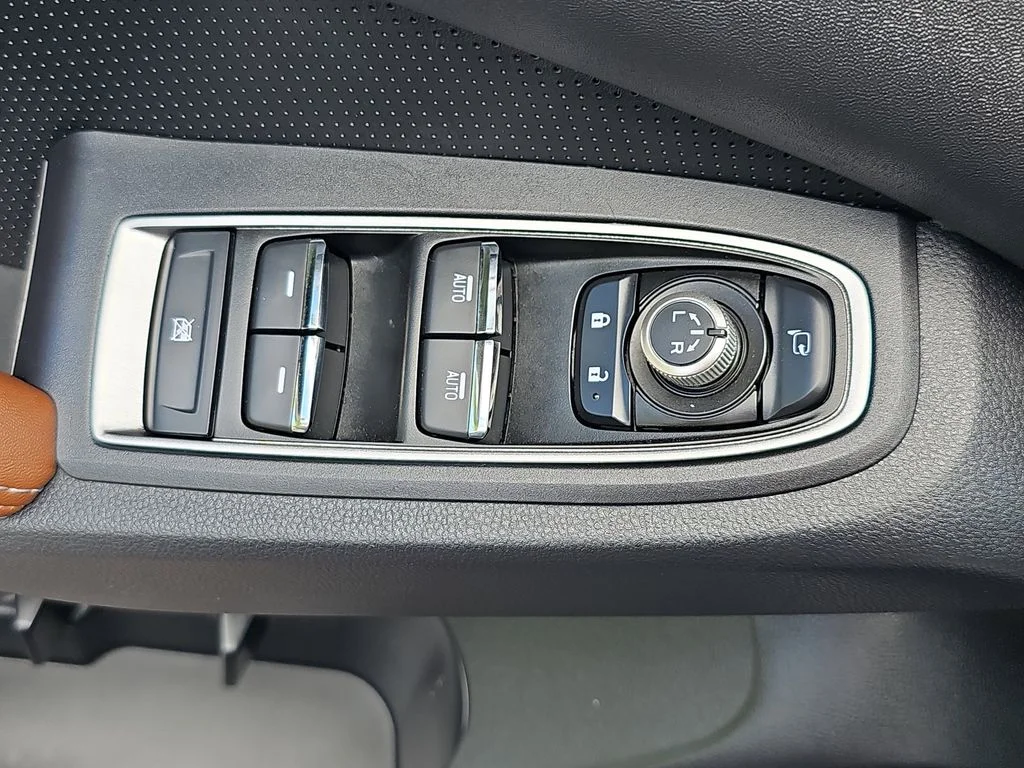 Used 2023 Blue Subaru Touring image 29