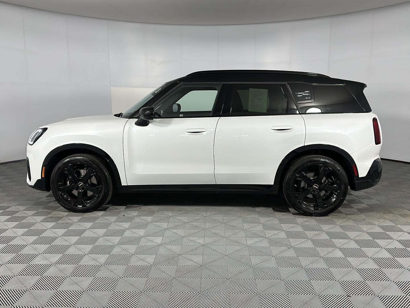 Used 2027 Nanuq White Metallic MINI S image 6