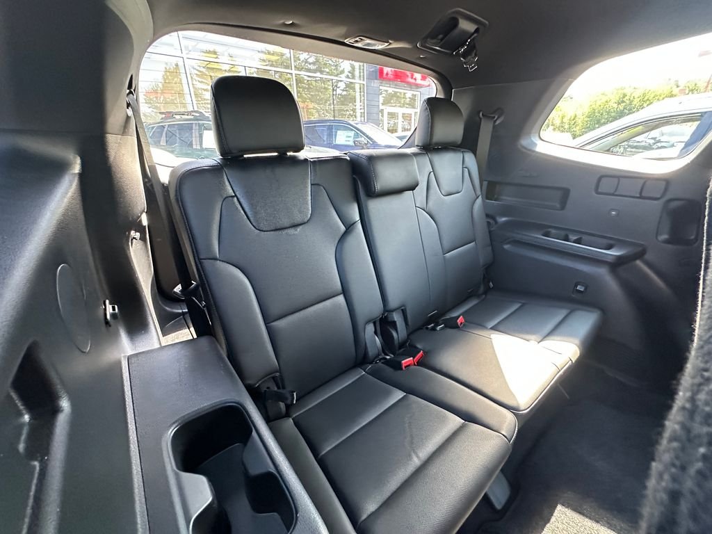 Used 2024 Black Kia EX X-Line image 25