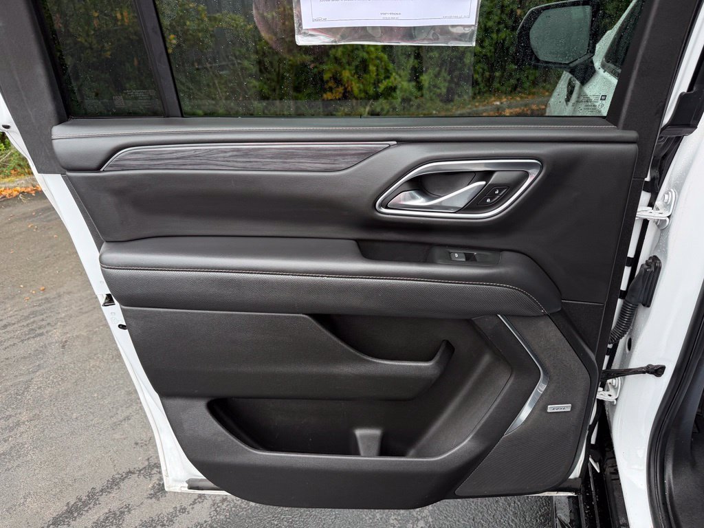 Used 2022  GMC SLT image 16