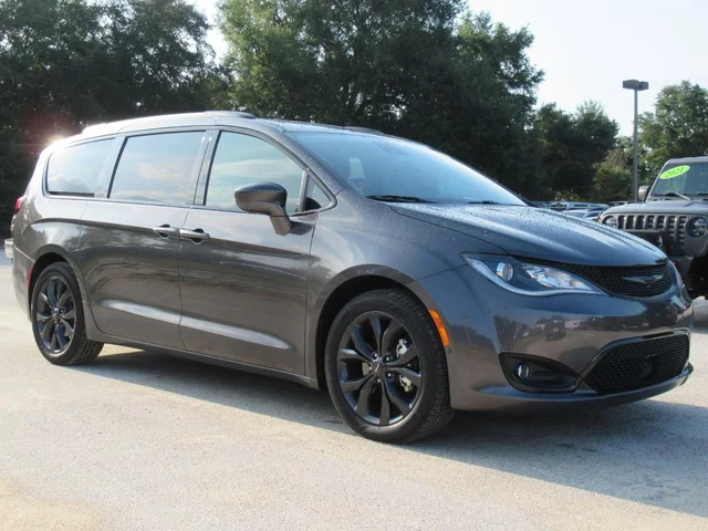 2019 Chrysler Pacifica Touring Plus