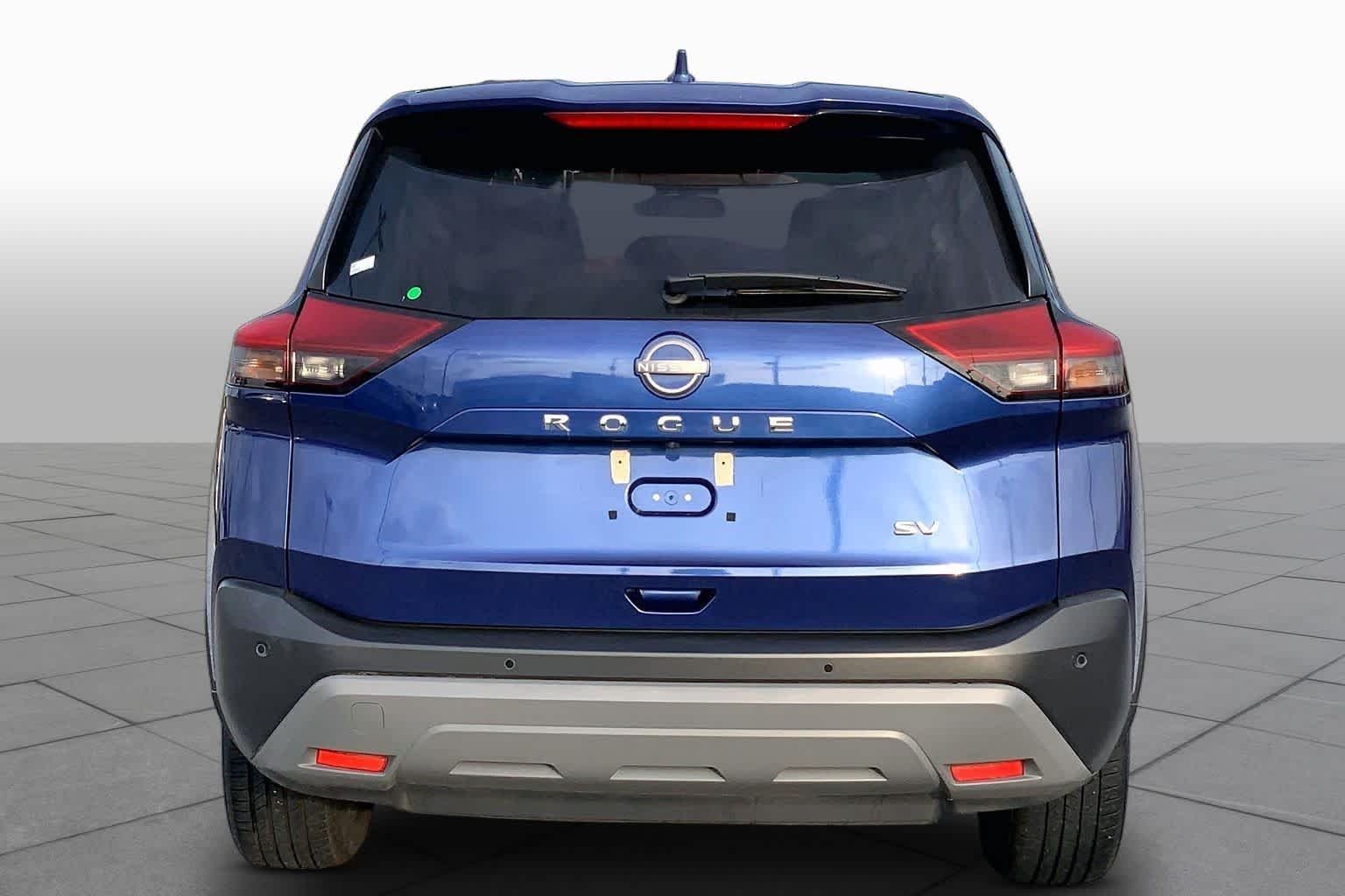 Used 2023 Caspian Blue Metallic Nissan SV image 5