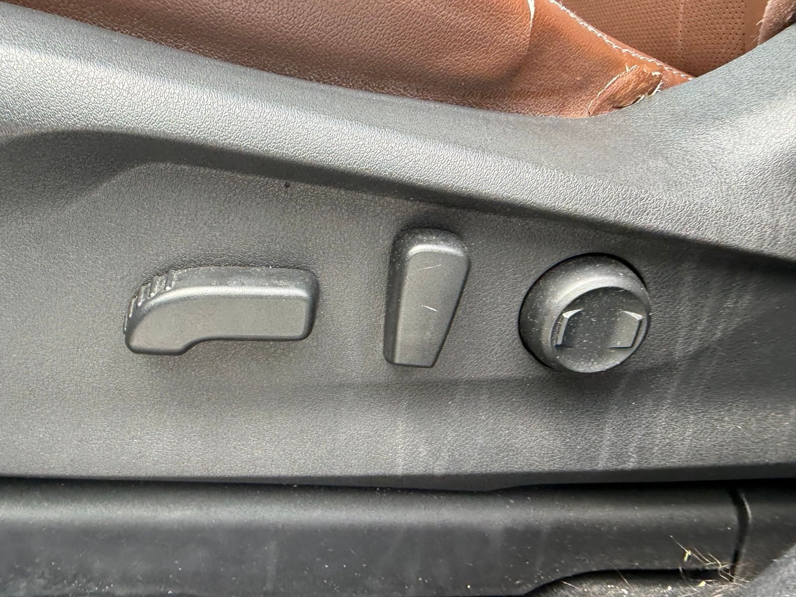 Used 2019 Brown Subaru Touring image 30