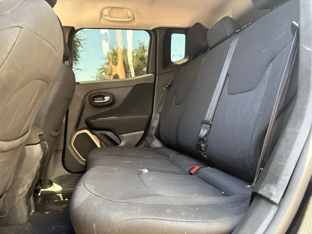 Used 2017 Black Jeep Latitude image 9