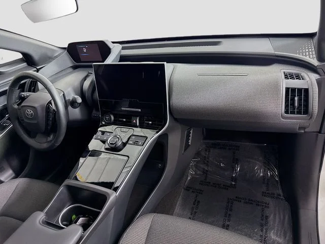 Certified Used 2024 Silver Toyota XLE image 31