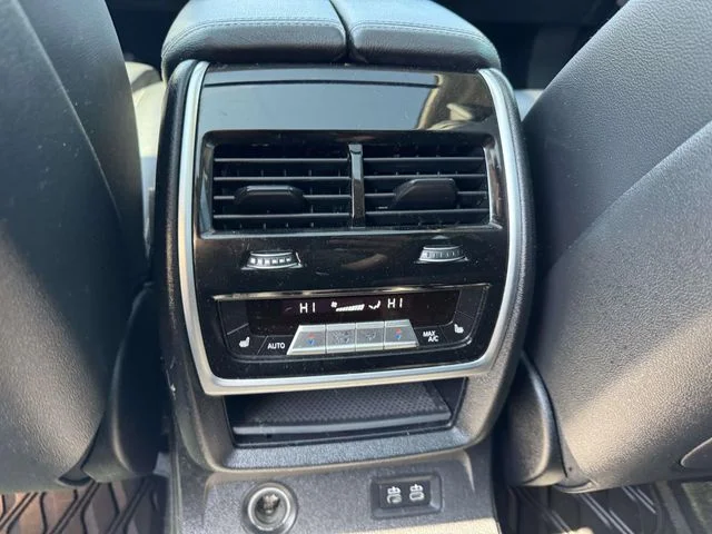 Used 2020 Gray BMW xDrive40i image 18