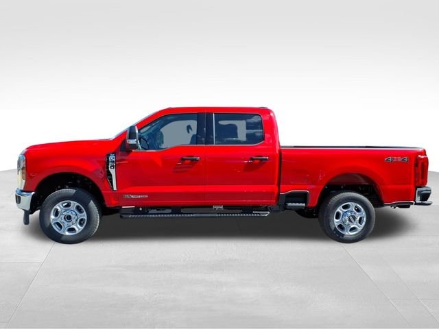 New 2026 Race Red Ford XLT image 6