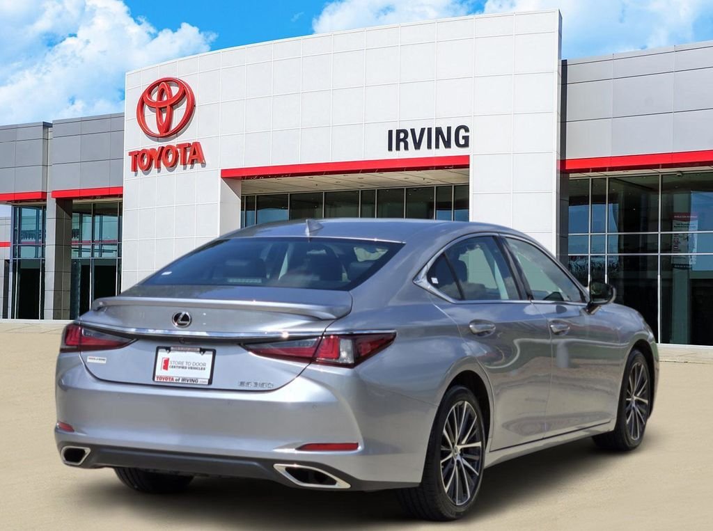Used 2022 Silver Lexus 350 image 4