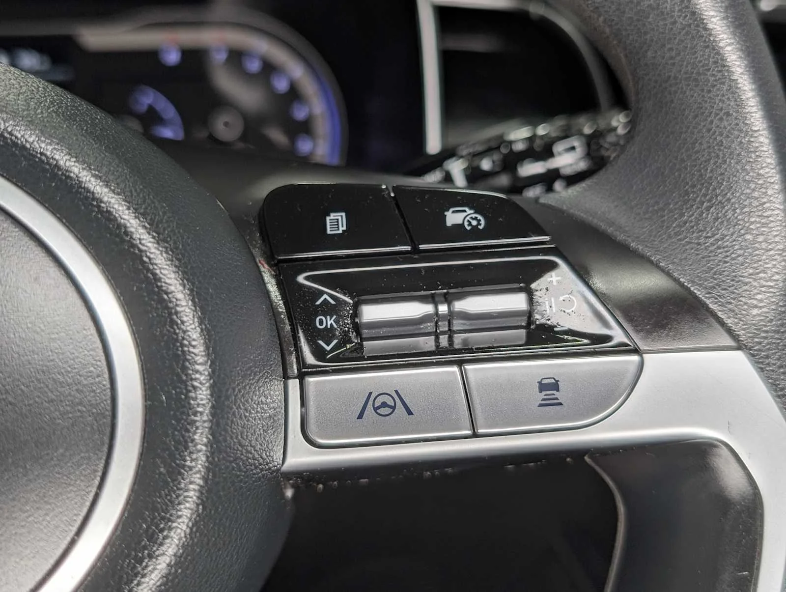 Used 2024 Dark Gray Metallic Hyundai SEL image 35