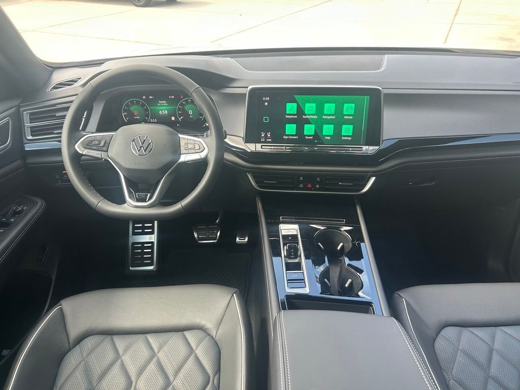 New 2026 White/off-white Volkswagen 2.0T SEL Premium R-Line image 9