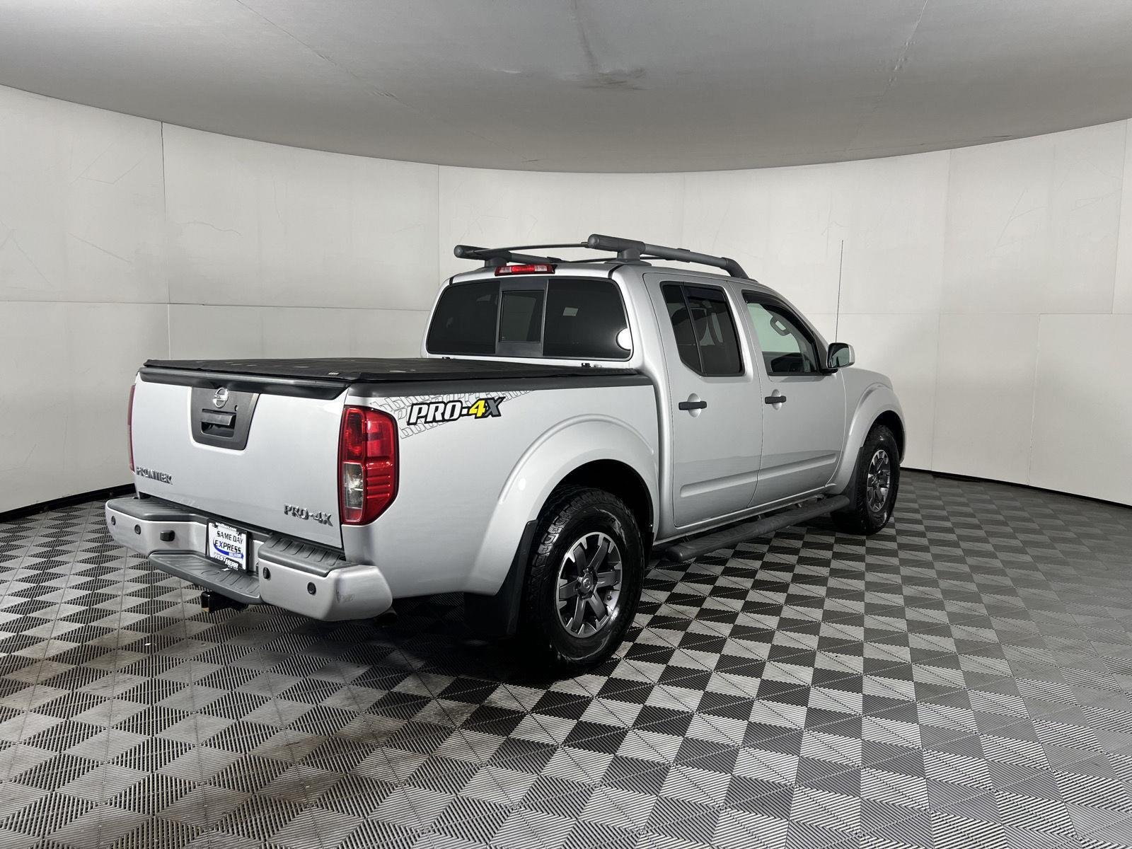 Used 2019 Brilliant Silver Metallic Nissan PRO-4X image 8