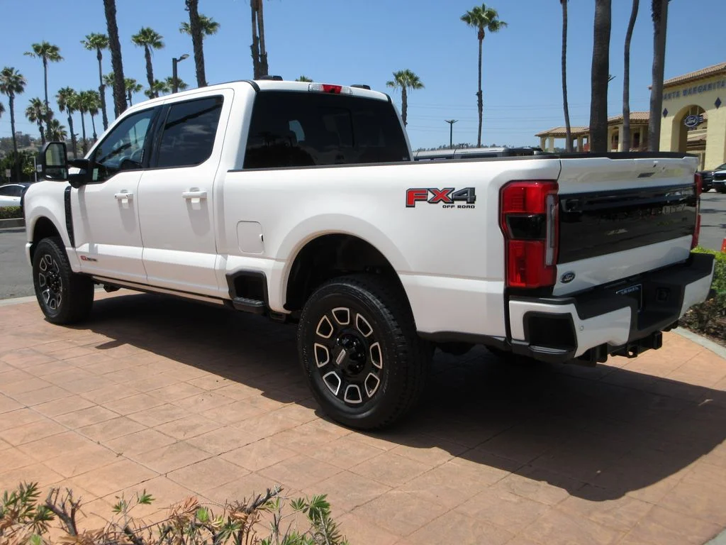 New 2026 Star White Metallic Tri-Coat Ford Platinum image 2